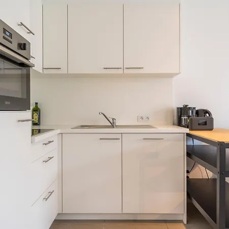 Cosy Living W Parking, Athletic Field, Playground, Bike Storage דירה