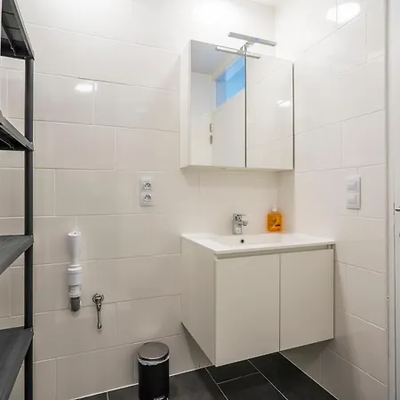 Cosy Living W Parking, Athletic Field, Playground, Bike Storage Apartment *