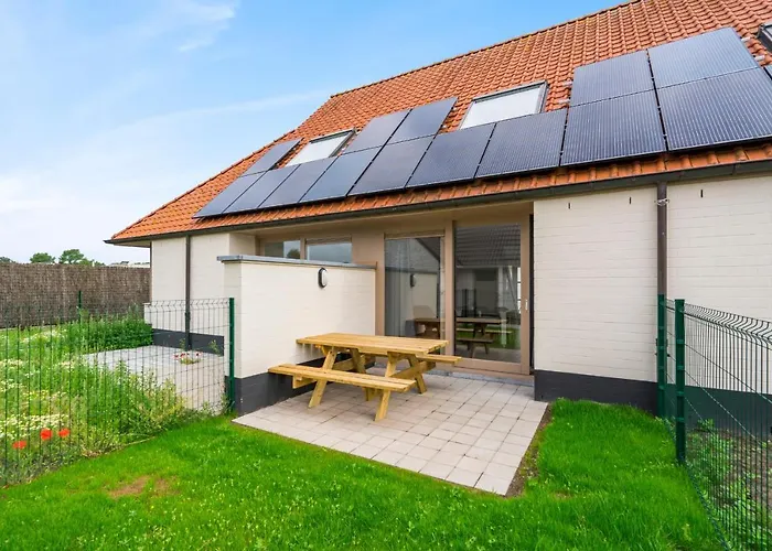 Cosy Living W Parking, Athletic Field, Playground, Bike Storage Apartment Koksijde