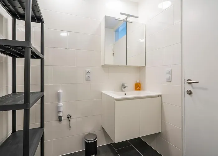 Cosy Living W Parking, Athletic Field, Playground, Bike Storage Apartment *